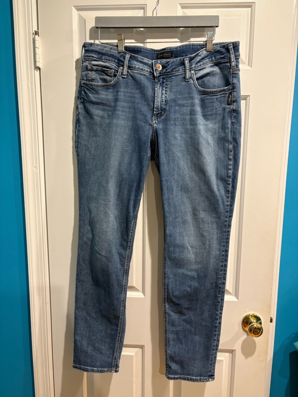 Silver Jeans
Women's Boyfriend Mid-Rise Jean blue sz 14